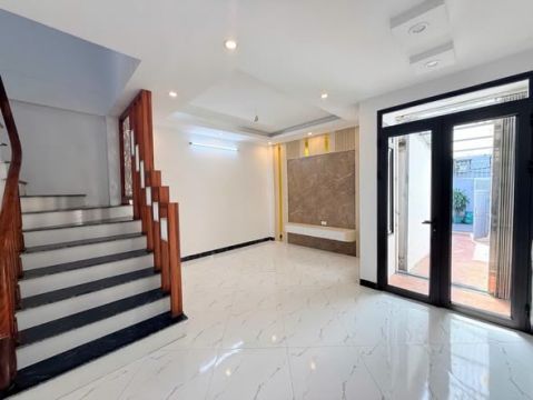 VĨNH HƯNG - HOÀNG MAI : Nhà đẹp ở luôn , có sân để xe riêng , Ô tô đỗ gần giá cực tốt hơn 5,5 tỷ ...