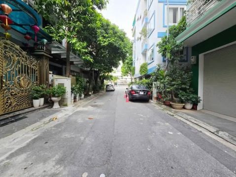 Rất Hiếm Nhà Bán - Khu Phân Lô Cán Bộ, Quan Chức / ngõ 181 Nguyễn Lương Bằng, Đống Đa -