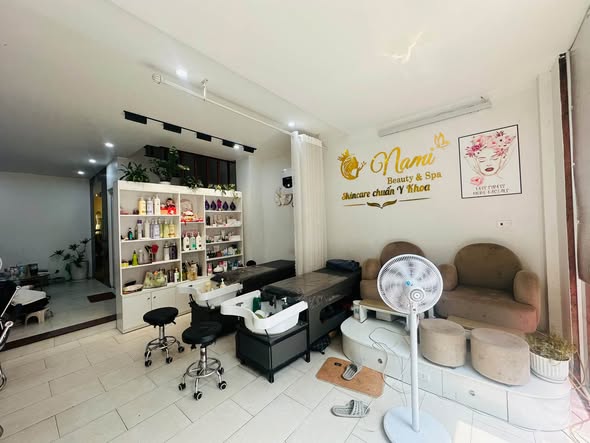 SHARE MẶT BẰNG – TÌM BẠN ĐỒNG HÀNH NAIL – MI – MAKE UP