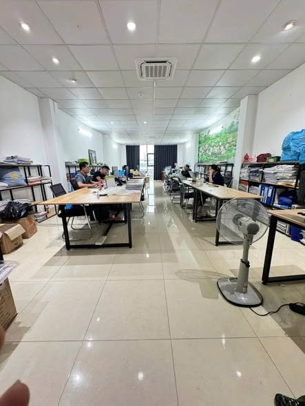 Cho thuê sàn văn phòng mặt phố phạm văn đồng hoàng quốc việt - cầu giấy