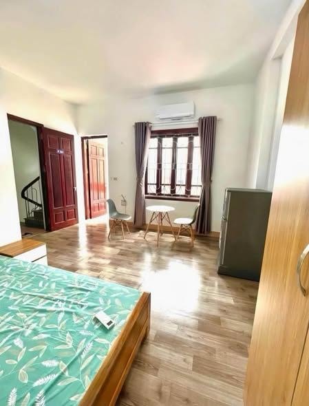 Bán nhà Xuân Thủy, mặt tiền 6.6m, 99m², 8 tầng thang máy, 15 tỷ