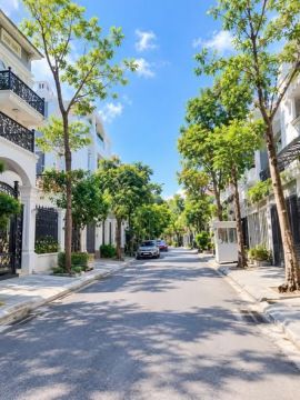 11.8 TỶ - PHÂN LÔ TRUNG YÊN - 50M2*5TẦNG - 15M RA Ô TÔ TRÁNH - 80M RA PHỐ - DÂN XÂY - NGÕ THÔNG B...