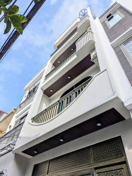 BÁN NHÀ – TÔN ĐỨC THẮNG | THANG MÁY | NHÀ MỚI TINH | 2 MĂT THOÁNG TRƯỚC SAU. Diện tích: 48m² x 7 ...