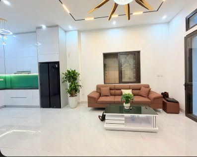 NHÀ Dương Quảng Hàm, MỚI CỨNG 38m x 6 TẦNG, 10,3đ