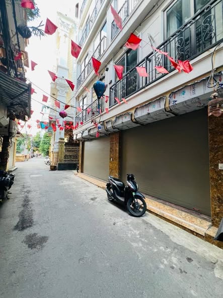 VỊ TRÍ ĐẸP - HOÀNG QUỐC VIỆT - CẦU GIẤY - MẶT NGÕ KINH DOANH - VIEW HỒ - LÔ GÓC 2 THOÁNG - GARA Ô...