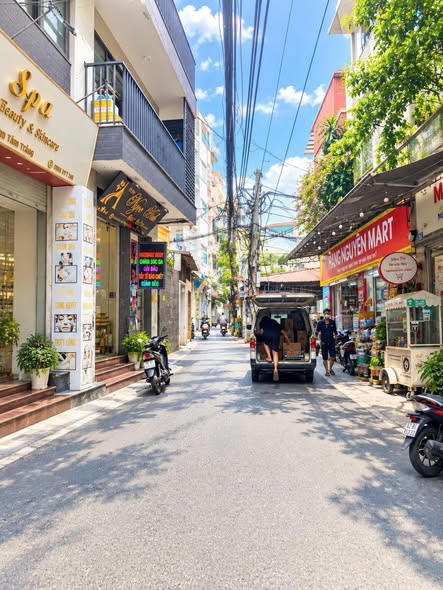14.4 TỶ - NGÕ 44 TRẦN THÁI TÔNG - 52M2*5TẦNG - 9 PHÒNG CHO THUÊ - 20M RA Ô TÔ - CÁCH PHỐ 65M