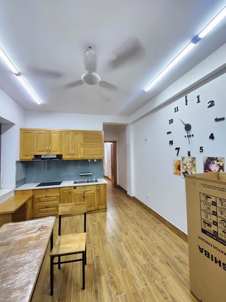 7 Triệu - Căn hộ 60m2, 1n1k - Mặt phố Xã Đàn, Ô Chơ Dừa - Lô góc, Full nội thất - Căn hộ tầng 5 t...