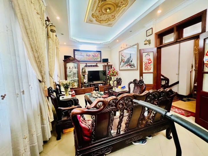 NHÀ MẶT PHỐ XÃ ĐÀN, VĂN MIẾU - QUỐC TỬ GIÁM, ĐỐNG ĐA 45M 42 TỶ