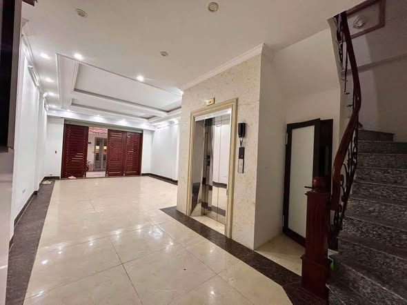 NHÀ ĐẸP HOÀNG CẦU – ĐỐNG ĐA | PHÂN LÔ | Ô TÔ TRÁNH | THANG MÁY | NGÕ THÔNG BÀN CỜ