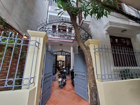 CHO THUÊ NHÀ RIÊNG NGÕ 221 KIM MÃ - BA ĐÌNH - 90m x 3 tầng, 5pn