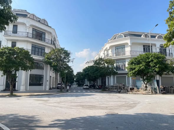 BÁN NHÀ LIỀN KỀ 319 BỘ QUỐC PHÒNG – UY NỖ, ĐÔNG ANH - Hà Nội .