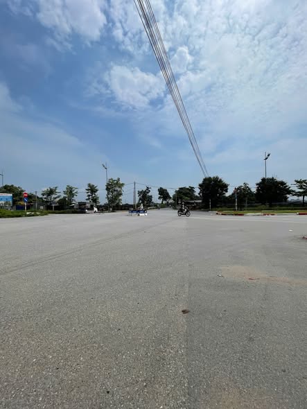SÁT ĐHCN HN-TÂY TỰU NHÀ ĐẸP-5 TẦNG 6 NGỦ - 2 THOÁNG.