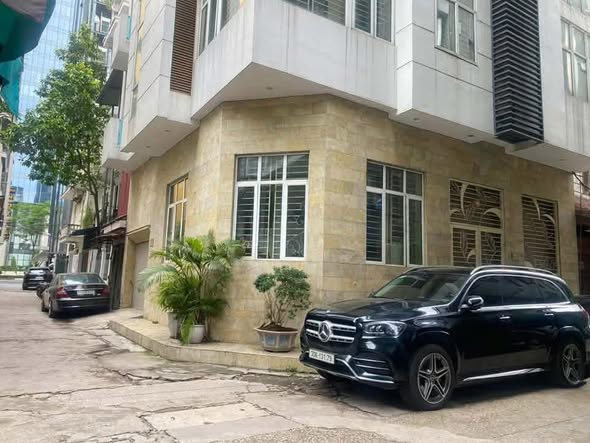 LÔ GÓC -  8 TẦNG THANG MÁY -  15M RA PHỐ LỚN NGUYÊN HỒNG - KINH DOANH VP CỰC HIẾM SIÊU ĐỈNH - Ô T...