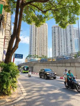 12.2 TỶ - PHỐ NGUYỄN CHÁNH - 50M2*4TẦNG - 50M RA PHỐ - MẶT NGÕ THÔNG - LÔ GÓC - DÂN XÂY - 3 THOÁN...