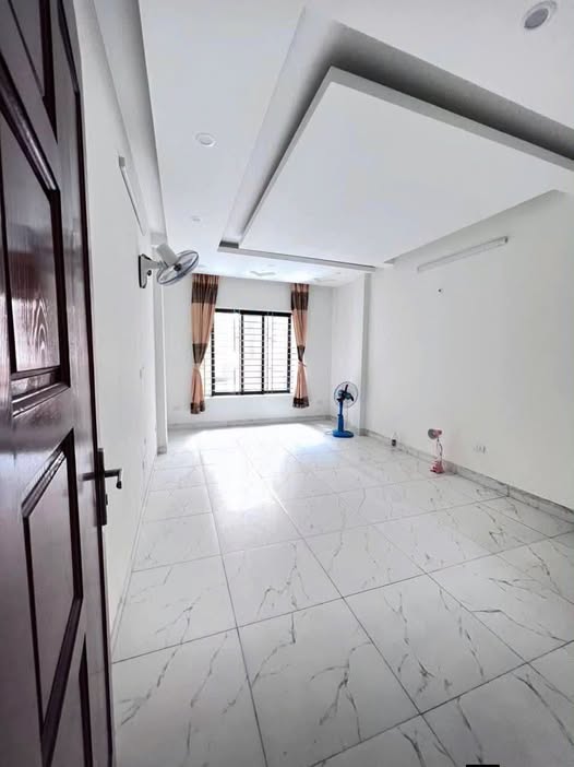 Cho thuê nhà 5 tầng tại ngõ 575 Kim Mã, ba đình.