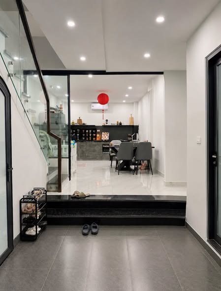 VIỆT HƯNG - Ô TÔ ĐỖ CỬA