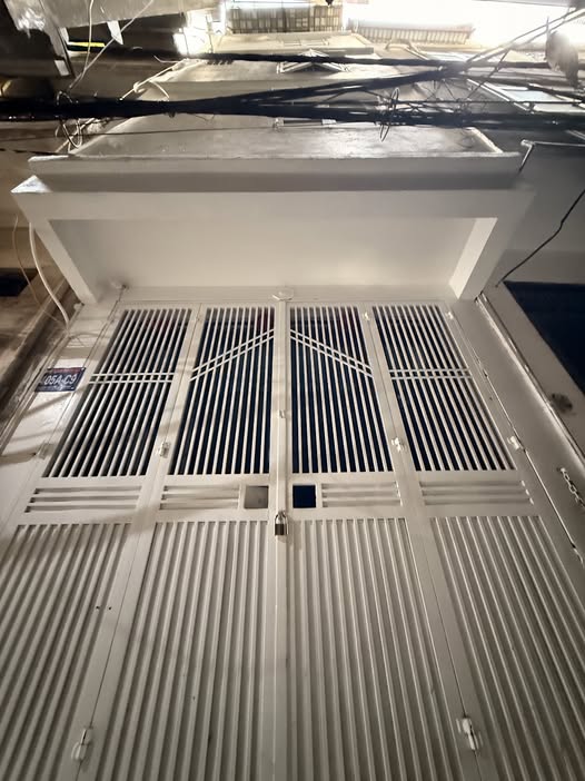 # **[ NHỈNH 2 TỶ ] NHÀ TÂN MAI 15M2 + NHÀ DÂN XÂY 5 TẦNG + 3PN 3VS + CÁCH MẶT PHỐ 5M GIAO THÔNG T...