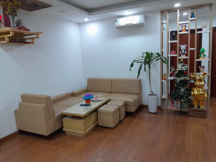 Cho thuê căn hộ chung cư Thạch Bàn Long Biên