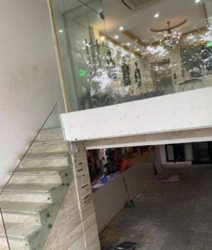 Cho thuê nhà nguyên căn MBKD mặt phố Nguyễn Khang, Cầu Giấy. 55m x 7 tầng.