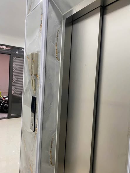 CHO THUÊ CHDV Phố Xuân Diệu Tây Hồ 30m2 ( từ tầng 2-8 35m2) thang máy, View Hồ, Lô Góc 20tr/th, P...