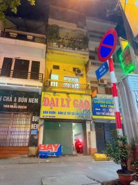 Nhà mặt phố tại Mai Dịch, quận Cầu Giấy với diện tích 45m2, mặt tiền hơn 4m, xây dựng 4 tầng kiên...