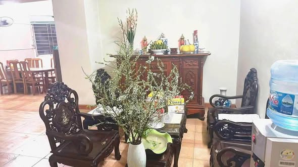 7 TRIỆU- CHO THUÊ CHUNG CƯ TẠI LĨNH NAM: 80M/ 2 NGỦ/ 2 WC/ KHÁCH, BẾP.