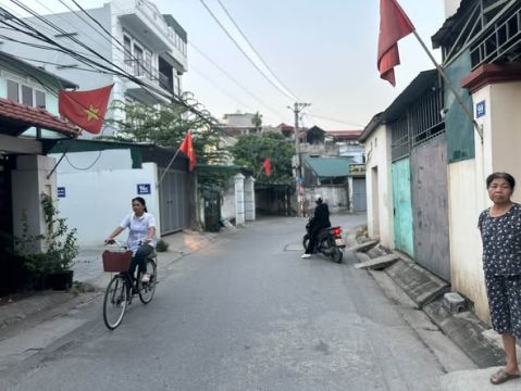 SIÊU PHẨM THẠCH BÀN – 6 TẦNG THANG MÁY – Ở NGAY  Diện tích: 50m² – Mặt tiền 4,5m 6 tầng thang máy...
