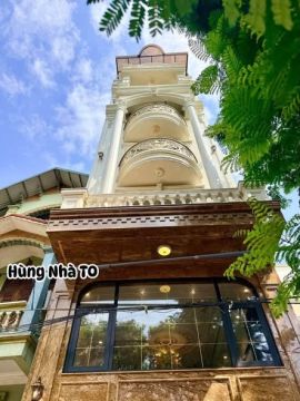 Đối diện là hồ điều hoà 31ha lớn nhất Long Biên - Công viên cây xanh hưởng thụ cuộc sống -