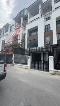 Cho Thuê Liền Kề 5 Tầng Mới Đẹp