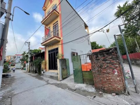 Nhà 3 tầng tại Đồng Tháp Đan Phượng đường thông oto qua. 43,9m2 mà chỉ hơn 3tỷ nhỏ xinh Lh-098509...