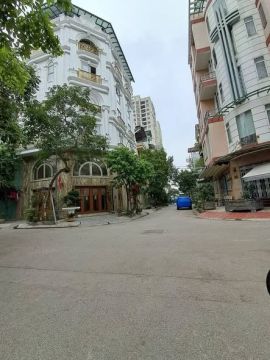 TRUNG TÂM QUẬN HOÀNG MAI PHỐ TAM TRINH.