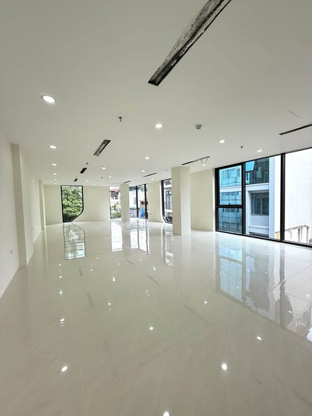 CHÍNH CHỦ CHO THUÊ TOÀ NHÀ PHỐ NGUYỄN PHONG SẮC - 100M2 - XÂY MỚI - PCCC ĐẠT CHUẨN