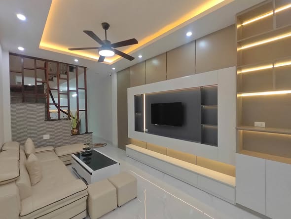 Cho thuê bất động sản Long biên 11tr/th