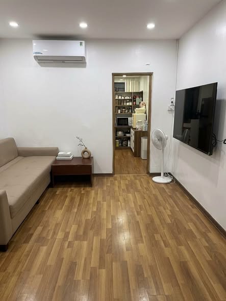 HƠN 4 TỶ CĂN HỘ NGHĨA TÂN 3 NGỦ 2 WC CẠNH MP TÔ HIỆU