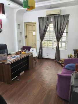 Nhà nguyên căn ngõ 12 Đào Tấn, Ba Đình. 68m², 5 tầng. Giá thuê: 33 triệu/1 tháng.