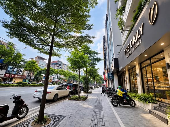 MẶT PHỐ XÃ ĐÀN - ĐOẠN ĐẸP NHẤT PHỐ - VỈA HÈ 10M - Ô TÔ DỪNG ĐỖ - MẶT TIỀN BỀ THẾ - VỪA Ở VỪA CHO ...