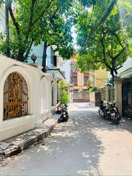 52 TỶ SỞ HỮU “MẶT HÀNG QUYỀN LỰC” MẶT PHỐ CẦU GIẤY