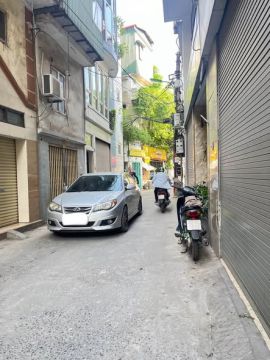 11,99 Tỷ-Trương Định  5 Tầng Thang Máy-Hai Bà Trưng Hà Nội-Trước nhà 2 ô tô tránh