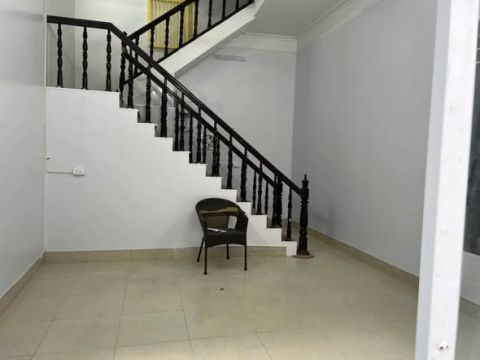 Cho Thuê Nhà 3 Tầng 2 Ngủ Ngõ 89 Phạm Văn Đồng