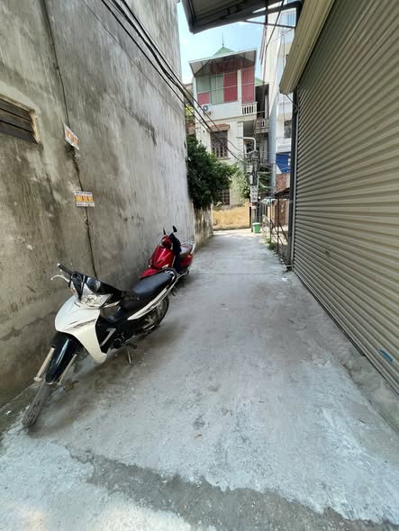 KIM CHUNG HOÀI ĐỨC - 36M XÂY 4 TẦNG-NGÕ 2.5M HƠN 4 TỶ 10M NGÕ THÔNG.