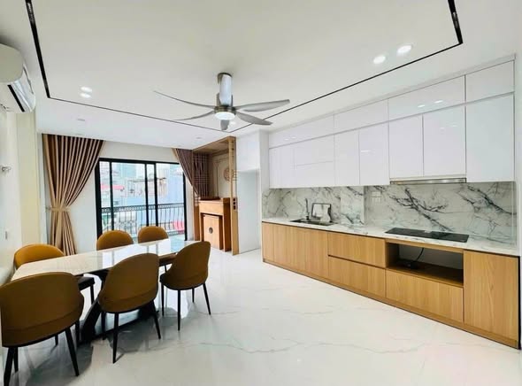 Bán nhà Cầu Giấy ô tô vào nhà ngõ thông kinh doanh không lỗi phong thuỷ không quy hoạch
