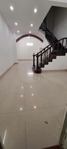 Cho thuê nhà ngõ 100 Trung Kính, Yên Hoà, Cầu Giấy