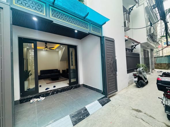 Đẹp mà bị ngủ quên Em xin đăng lại / Chỉ 11 tỷ xíu !