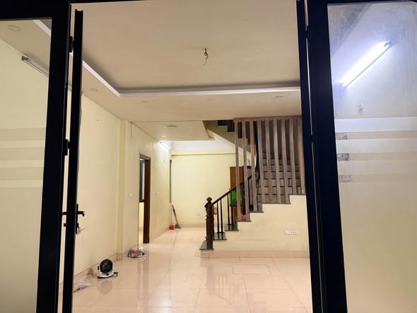 Chính chủ cần cho thuê nguyên căn + MBKD phố Trương Định - bờ Sông Sét - Q. Hoàng Mai.