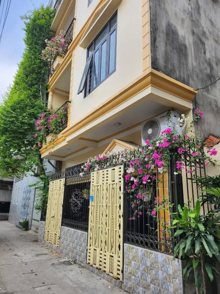 CHO THUÊ NHÀ NGUYÊN CĂN --PHỐ VĂN CAO -- BA ĐÌNH, HN.