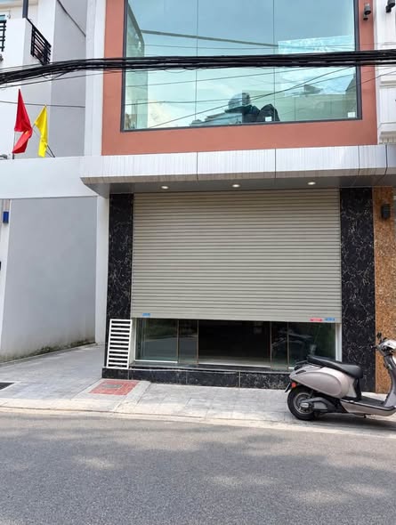 Cho thuê Mb Trần Cung lô góc, 46m2, có gác xép, 12 triệu
