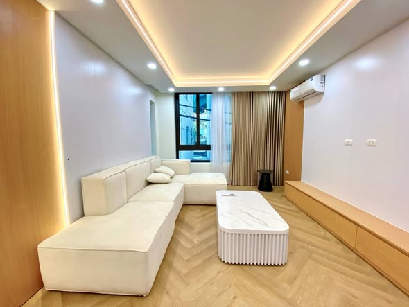 Giảm sốc gần 2 tỏi chỉ còn 13,9 tỷ cho căn nhà tại phố Mỹ Đình 55m x 4T, thang máy, đường thông ô...