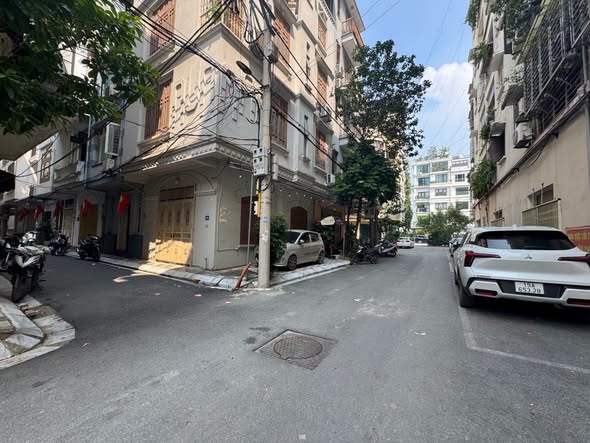 13.6 TỶ NHÀ PHÂN LÔ MẶT NGÕ THÔNG PHỐ NGHĨA ĐÔ CẦU GIẤY