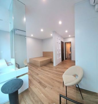 Nhà Mặt Phố Phạm Huy Thông, View Hồ Ngọc Khánh, lô góc, ba thoáng, Hiếm, Vị trí lý tưởng; Giá: 80 tỷ