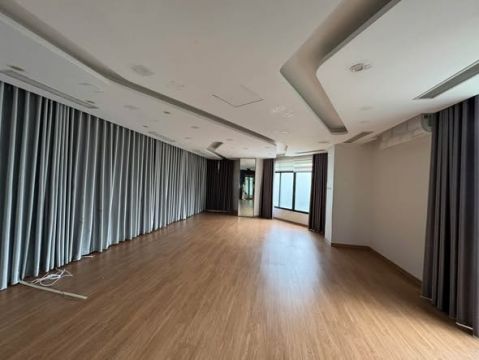 Cho Thuê BTLK Lô Góc Mỹ Đình – 90M²  – 4,5 TẦNG – MT 10 M – GIÁ 60TR - PHÙ HỢP LÀM CAFE - VP CÔNG...
